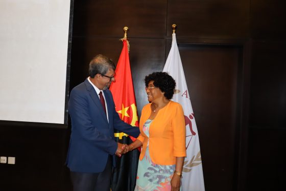 Provedora de Justiça recebe cumprimentos de despedida do Embaixador de Cabo-Verde