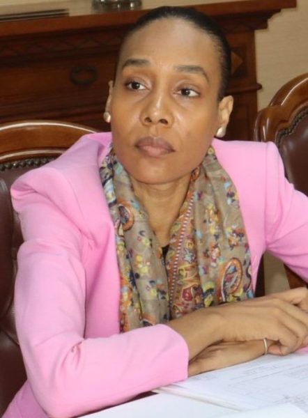 Retrato – Dra. Helga Laza
