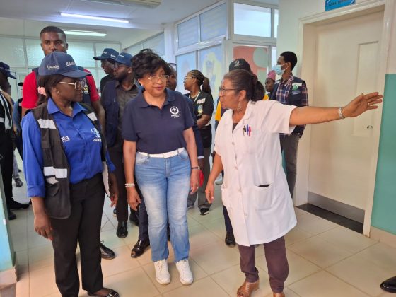 Florbela Araújo Ausculta Preocupações de Munícipes da Camama